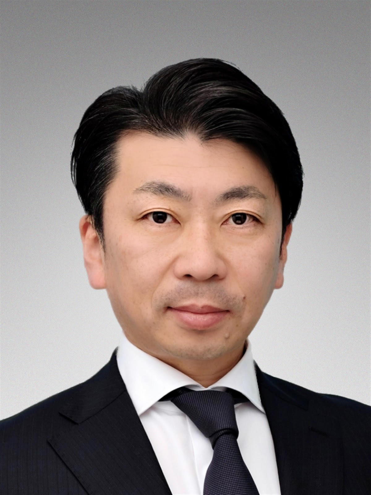 半田 知也